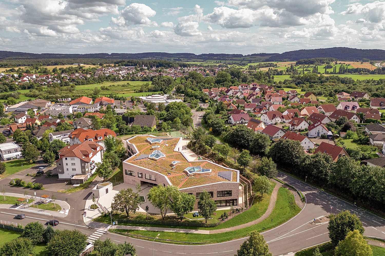 HTK_Grundschule-Staufenberg_Luftbild-09_1500x1000